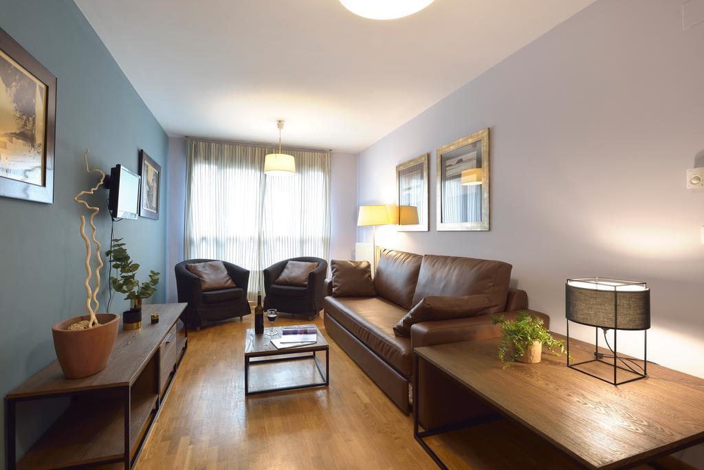 Suites Pamplona Plaza מראה חיצוני תמונה